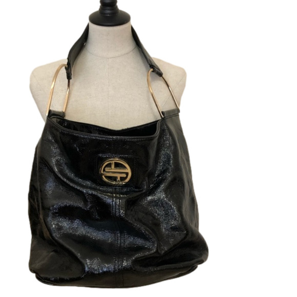 Large Leather Tote with Open Top and Pockets Inside - Picture 1 of 5